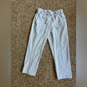 Like new condition Lulu cropped pants! Unsure of style. Literally no flaws!